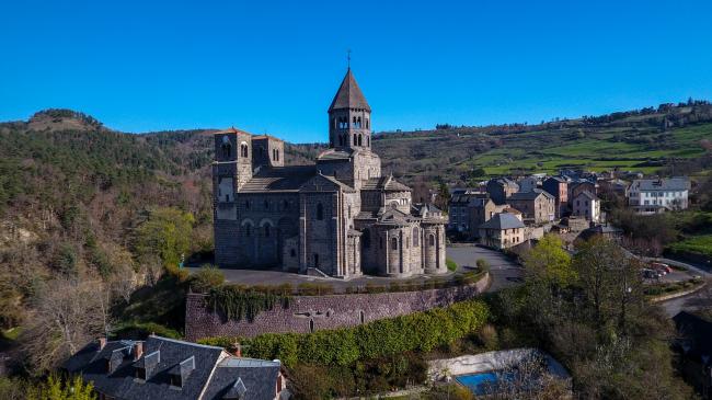 L'église de Saint-Nectaire L'église de Saint-Nectaire